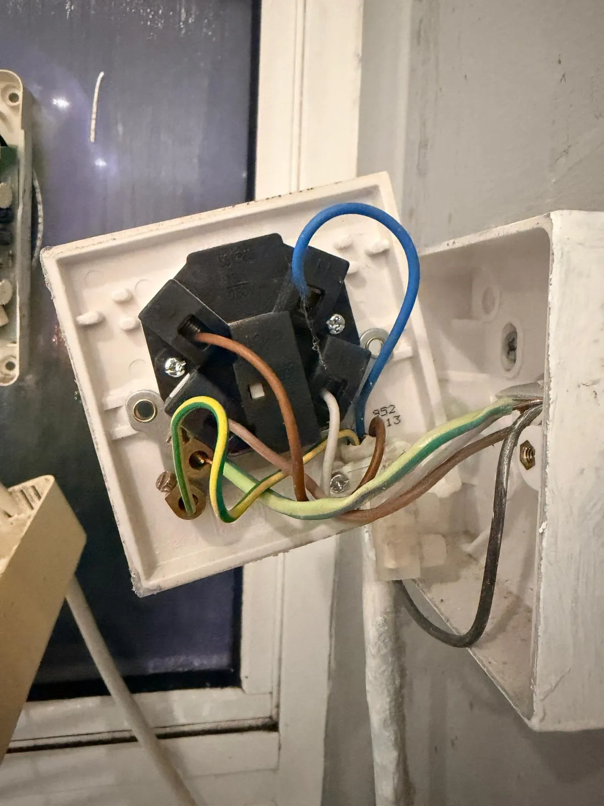 Electrical works London commercial property 3COL